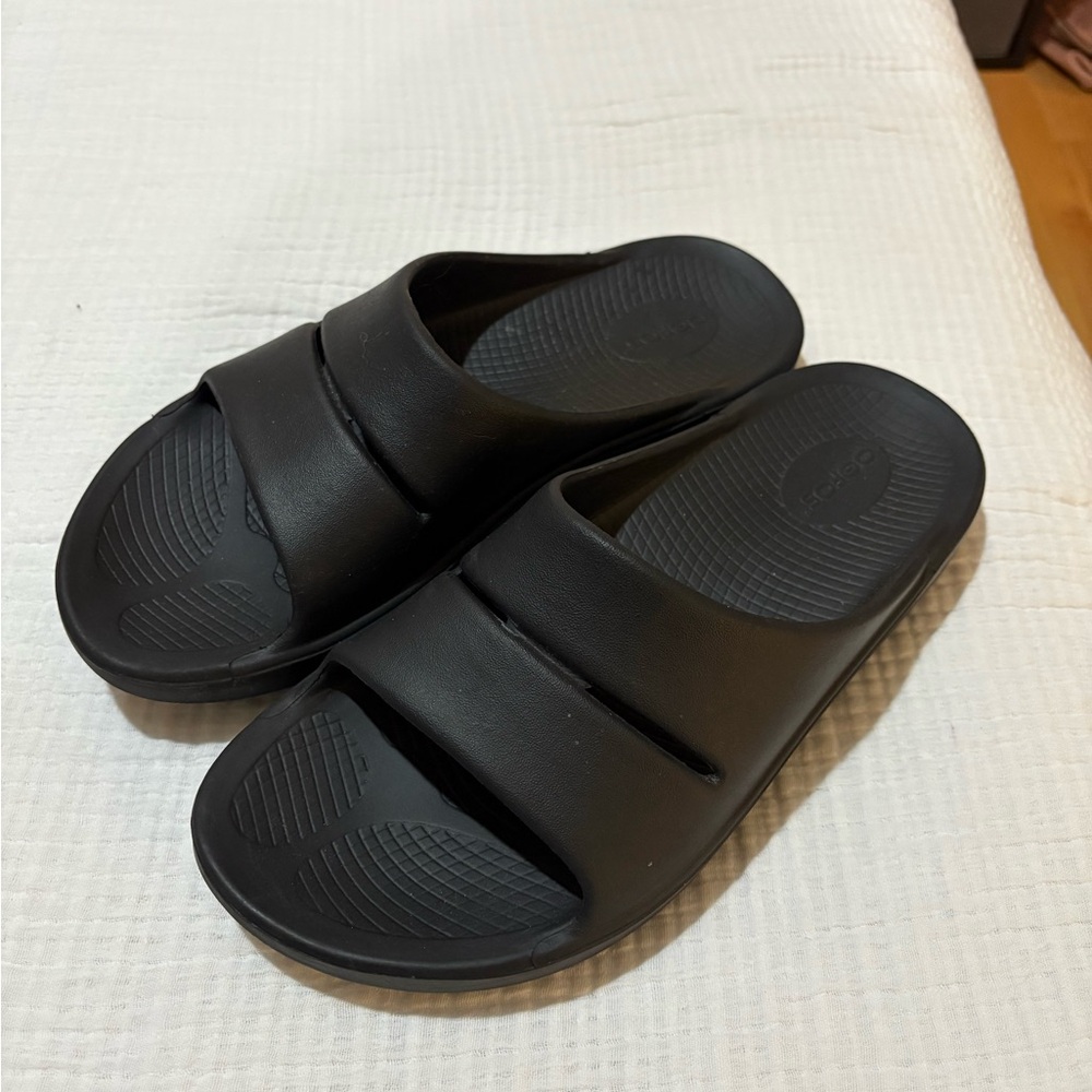 OOFOS Ooahh Black Men's Sandals Size 9